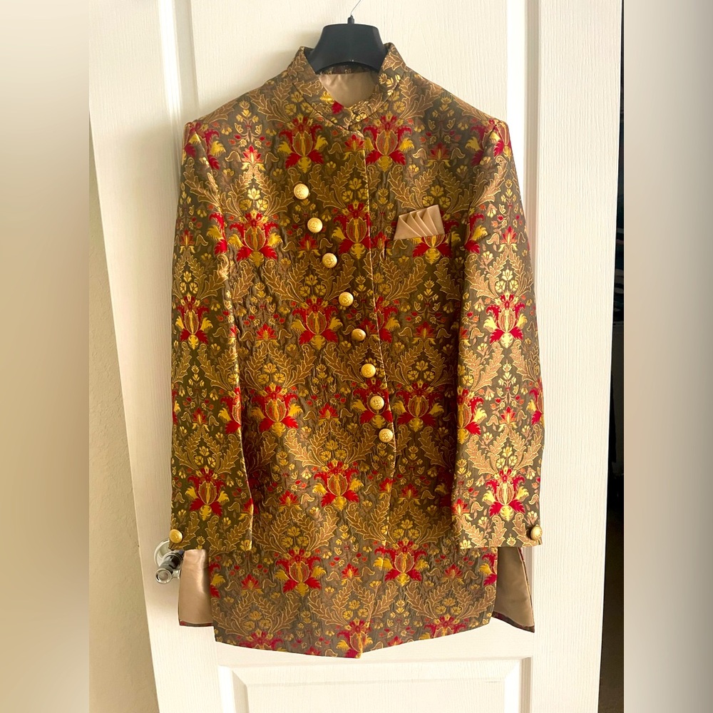 Men’s sherwani